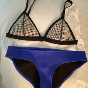 Triangle bikini set! Xs